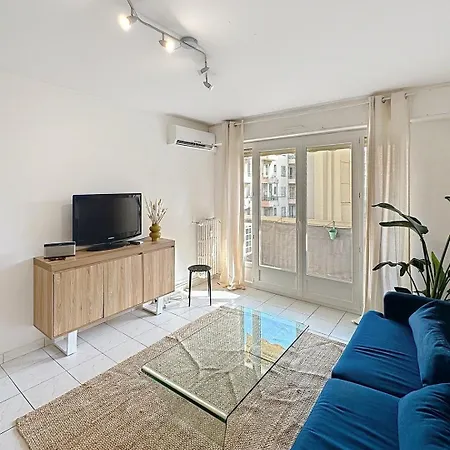 Lejlighed 3p Terrace, With Air Conditioning And Center Within Walking Distance Antibes