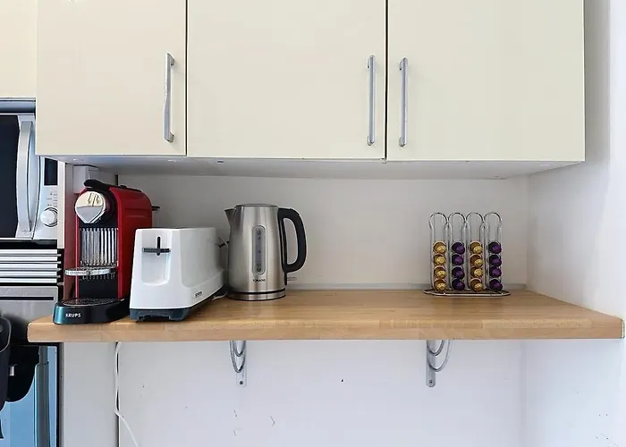 3p Terrace, With Air Conditioning And Center Within Walking Distance شقة أنتيب